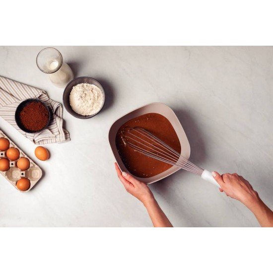 BATEDOR MANUAL TRAMONTINA PROFISSIONAL EM AÇO INOX COM CABO EM POLIPROPILENO BRANCO 45 CM