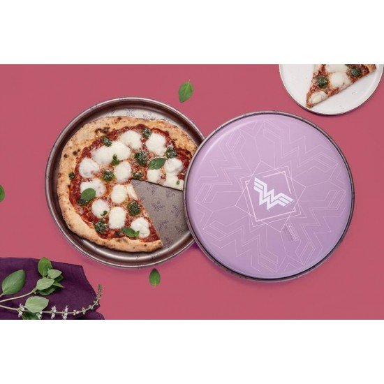 ASSADEIRA PARA PIZZA TRAMONTINA MULHER-MARAVILHA 1984 EM ALUMÍNIO COM REVESTIMENTO INTERNO ANTIADERENTE E EXTERNO POLIÉSTER ROXO SUAVE 30 CM 1,8 L