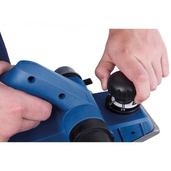 PLAINA ELETRICA POTENCIA 710W CORPO INJETADO LARGURA CORTE 82MM,16000 RPM TRAMONTINA