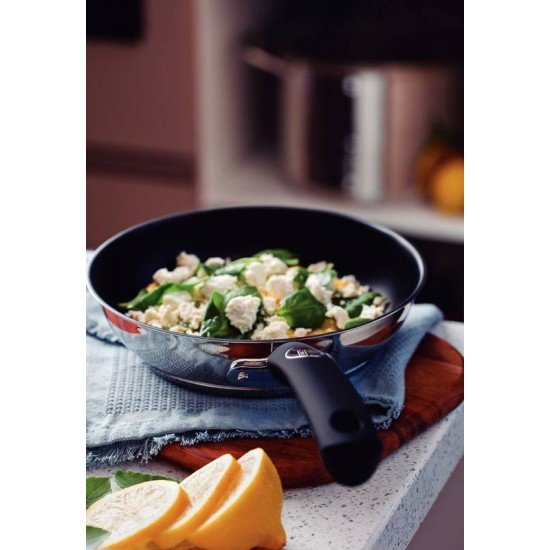 FRIGIDEIRA TRAMONTINA SOLAR SILICONE RASA EM AÇO INOX FUNDO TRIPLO REVESTIMENTO INTERNO ANTIADERENTE COM CABO DE SILICONE 20 CM 1,3 L