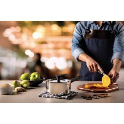 PANELA GRANO BAQUELITE EM ACO INOX COM CORPO TRIPLO TAMPA E CABO DE BAQUELITE 16 CM 1,7 L TRAMONTINA