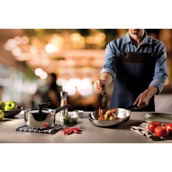 FRIGIDEIRA GRANO BAQUELITE EM ACO INOX COM CORPO TRIPLO E CABO DE BAQUELITE 20 CM 1,2 L TRAMONTINA