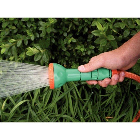 IRRIGADOR EM PLASTICO COM REGULAGEM E CORTE COM JATO TIPO CHUVEIRINHO,PARA JARDIM TRAMONTINA