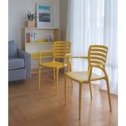 CADEIRA PLASTICA MONOBLOCO COM BRACOS  SOFIA AMARELA ENCOSTO VAZADO HORIZONTAL