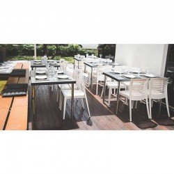 CADEIRA PLASTICA MONOBLOCO VICTORIA PRETA ENCOSTO VAZADO HORIZONTAL