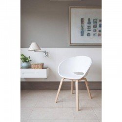 CADEIRA PLASTICA ELENA BRANCA COM BASE DE MADEIRA