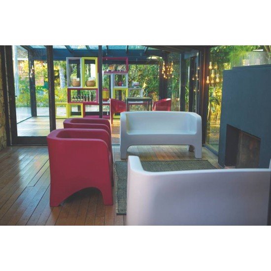 SOFA TONIC BRANCO EM POLIETILENO TRAMONTINA