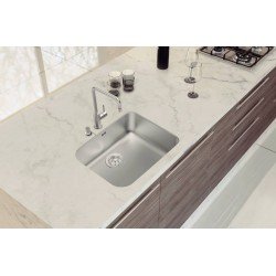 CUBA DE EMBUTIR DORA 50 BL R6 EM AÇO INOX ACETINADO COM VÁLVULA E ESCAPE 50X40 CM TRAMONTINA